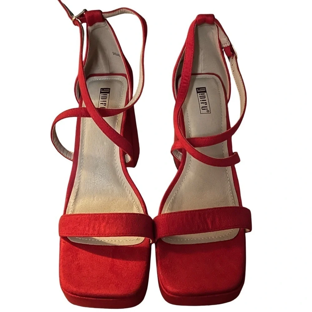 Beautiful Red Block Heel Heels size 10